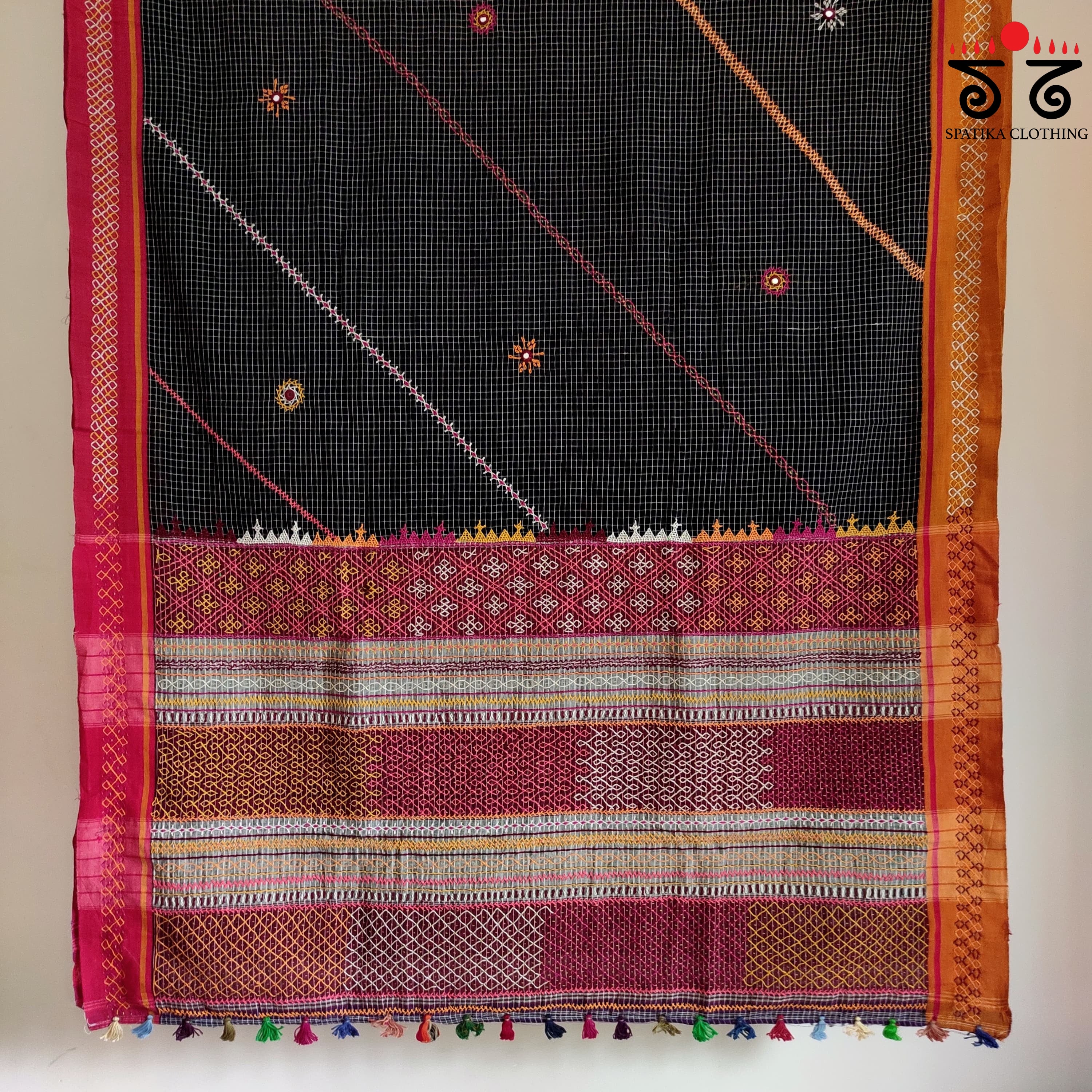 Lambani Handembroidery Patteda Anchu Saree