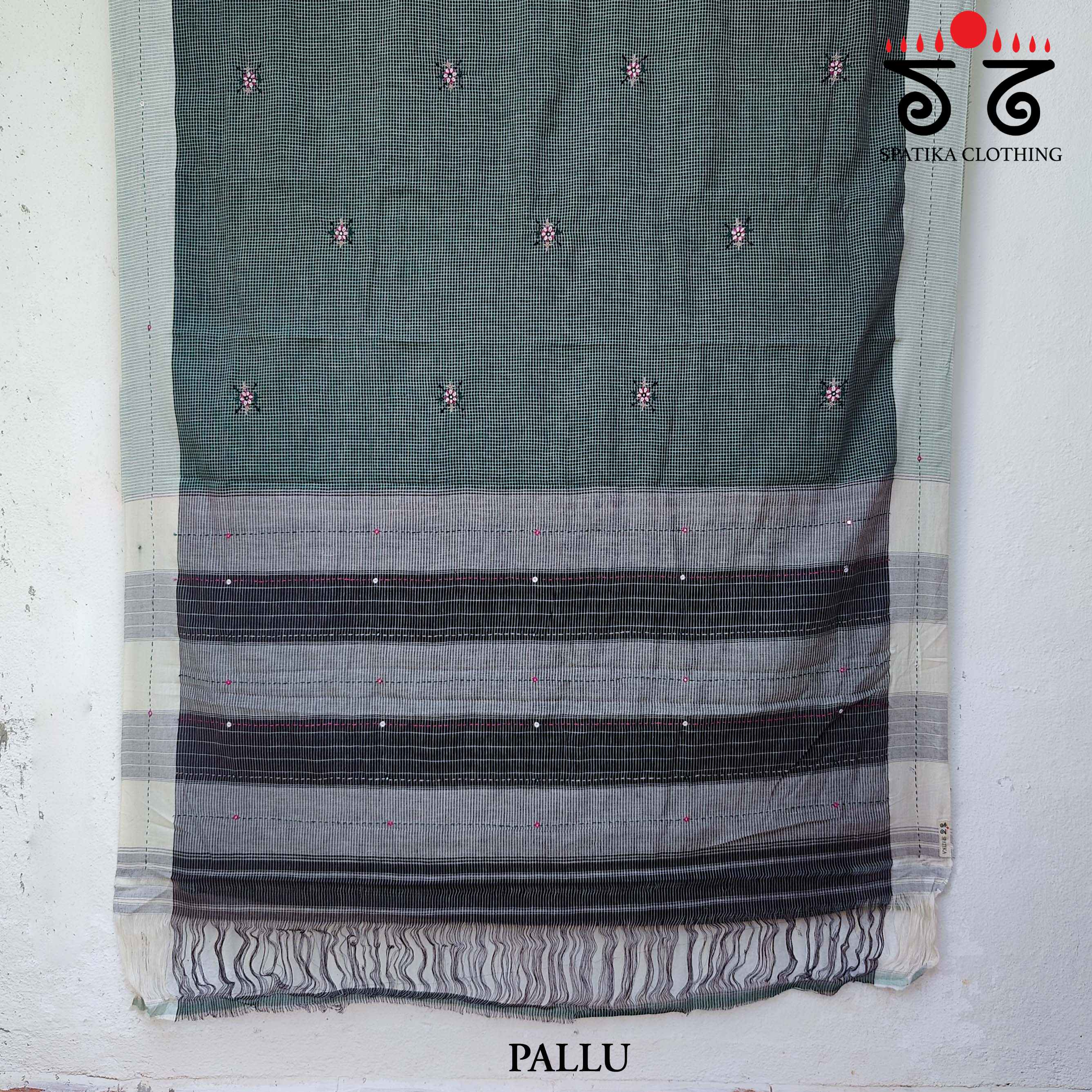 Handembroidered Patteda Anchu Saree