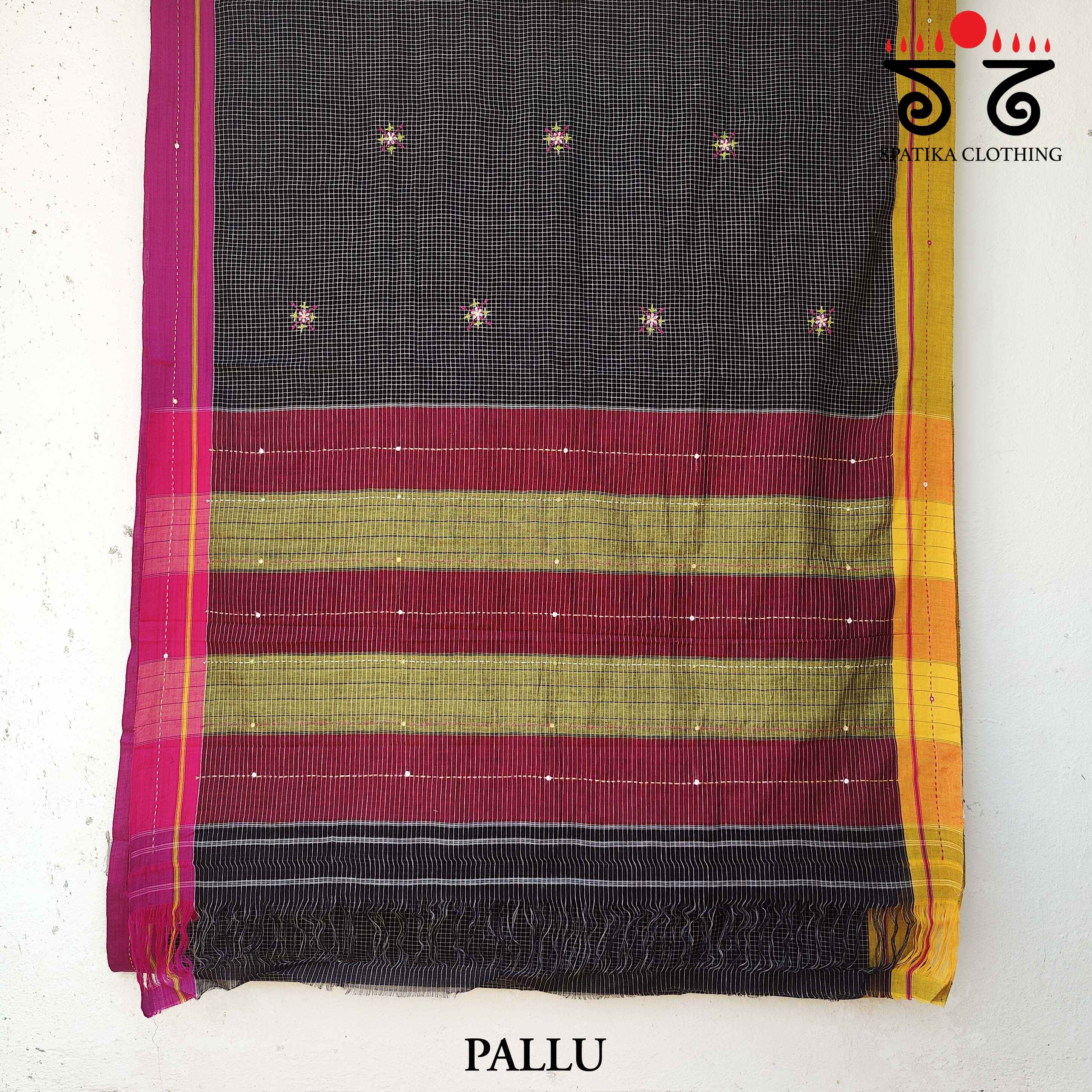 Handembroidered Patteda Anchu Saree