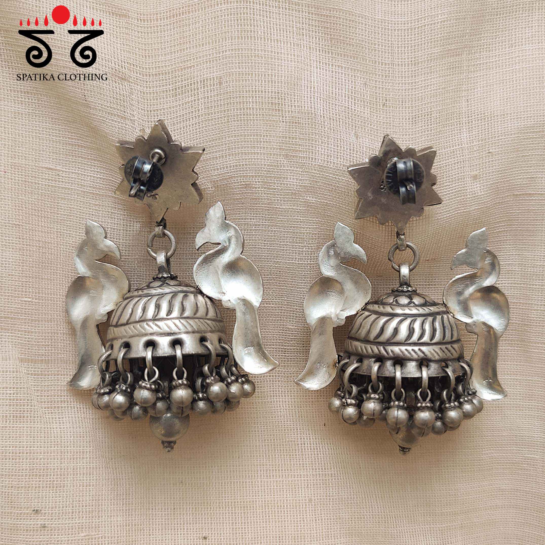 Kundan Jhumka - Silver Earrings