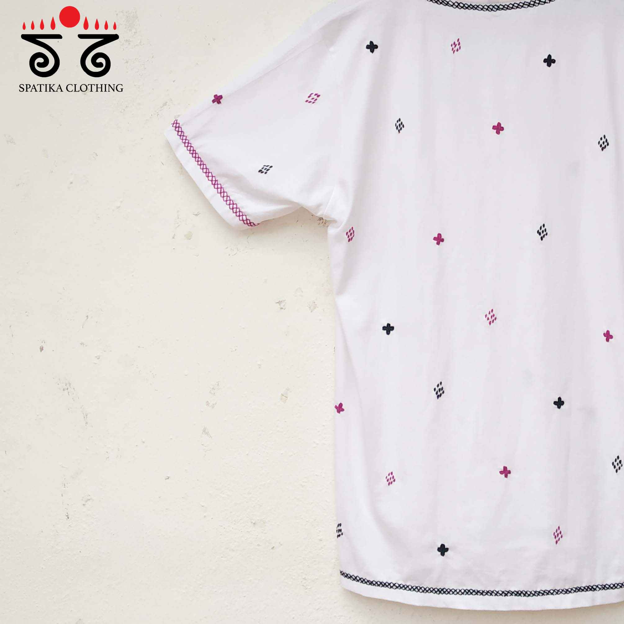 Lambani Handembroidered Unisex T-shirt