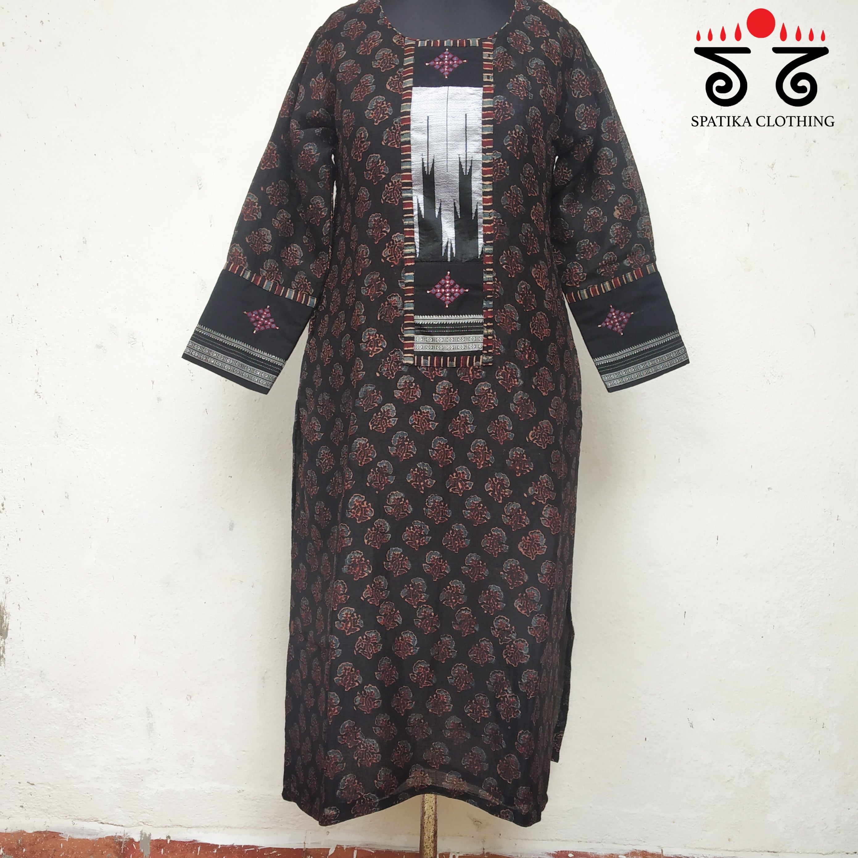 Ajrakh - Ilkal Hand Embroidered Kurta