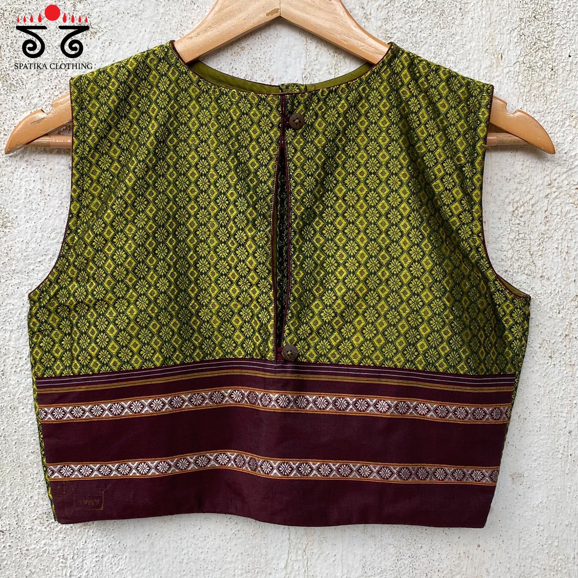 Khun Sleeveless Blouse