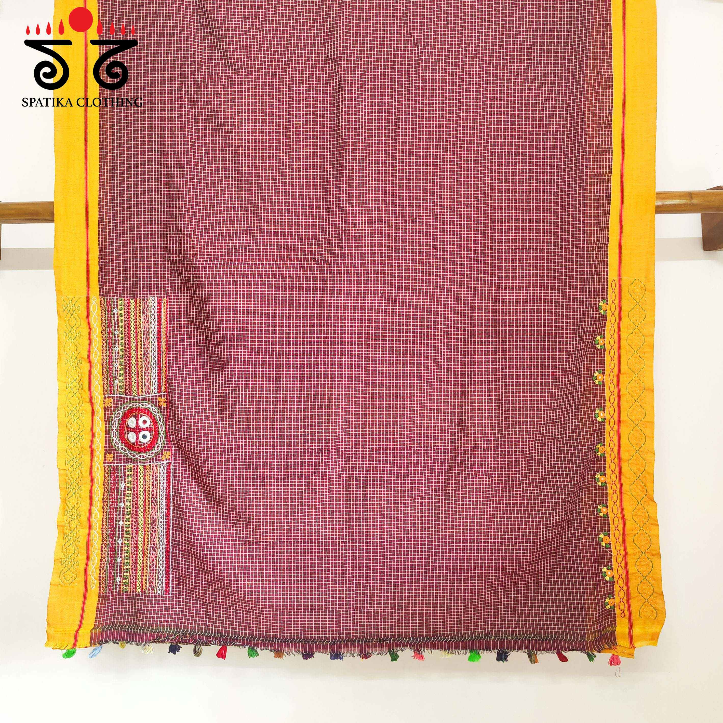 Lambani Hand embroidery Patteda Anchu Saree