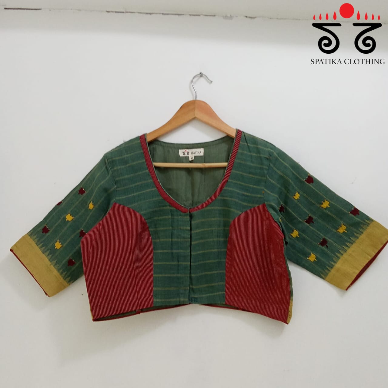 Ponduru Handembroiderd Blouse