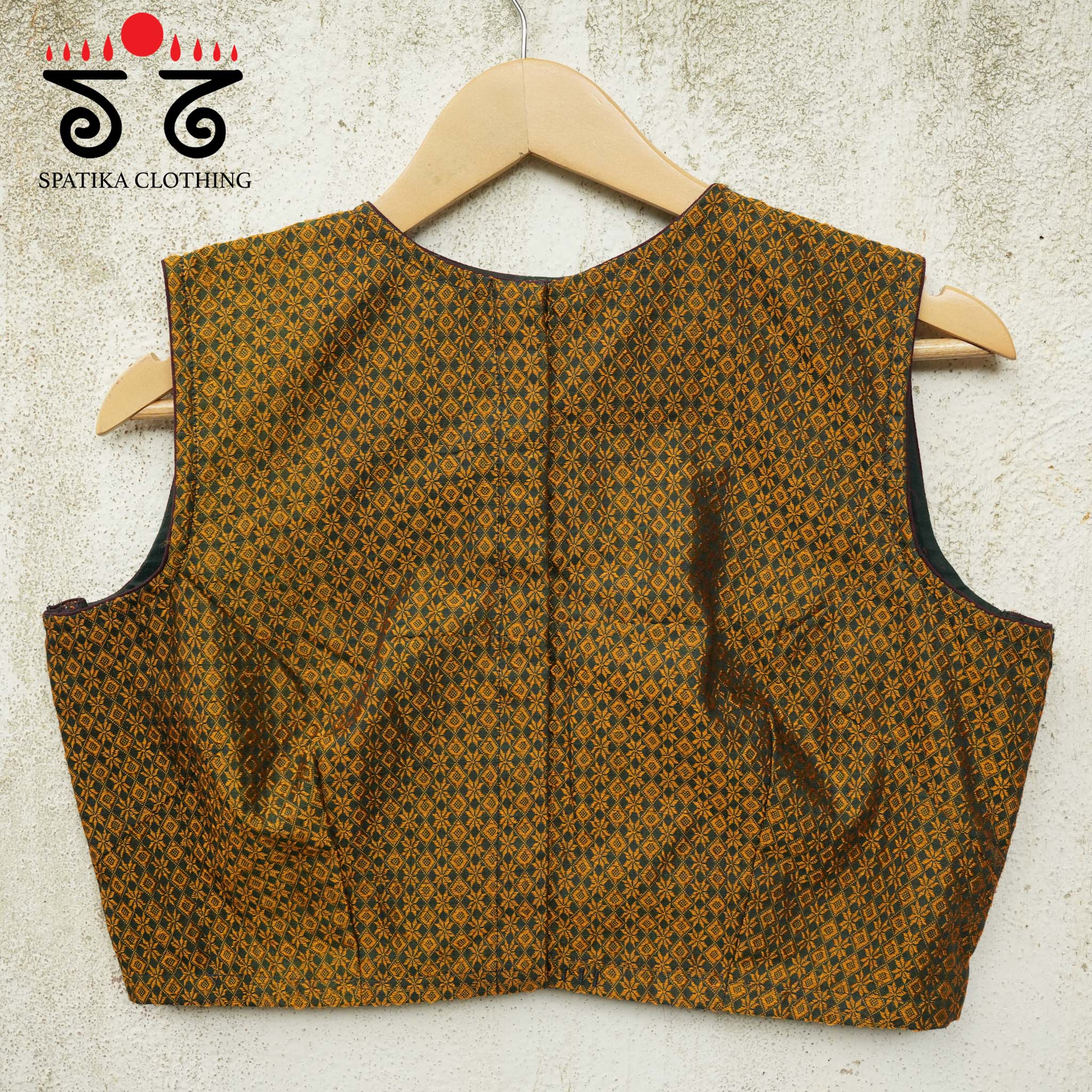 Khun Sleeveless Blouse
