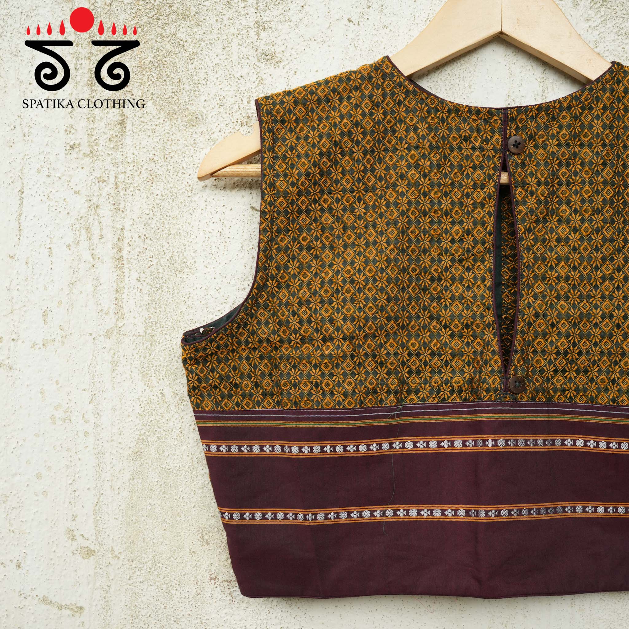 Khun Sleeveless Blouse