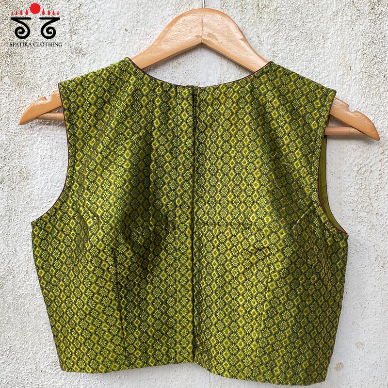 Khun Sleeveless Blouse