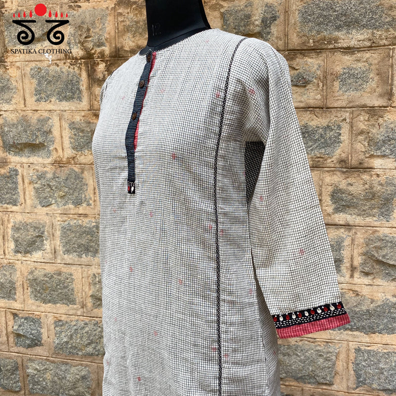 Jamdhani Hand - Embroidered Kurta